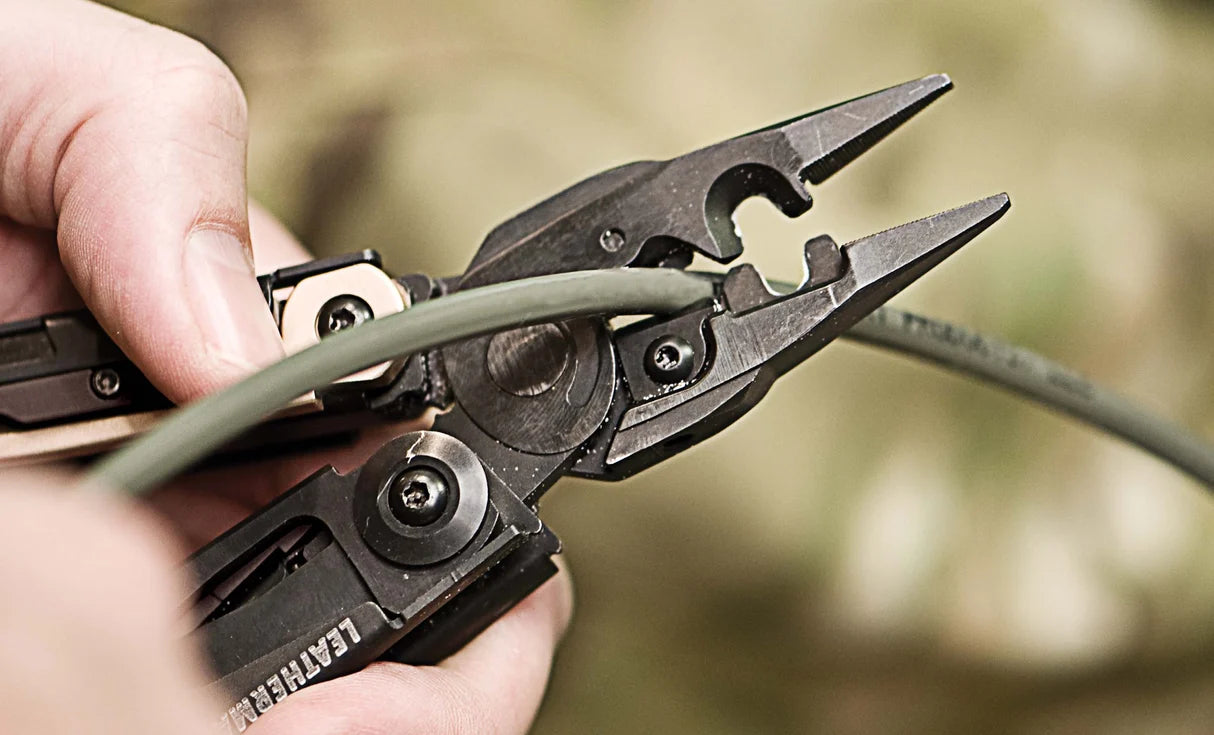 Ferramenta Multifunções LEATHERMAN MUT® EOD