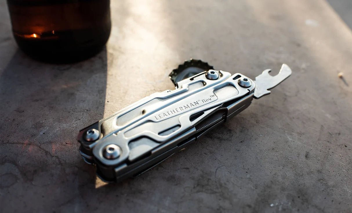Ferramenta Multifunções LEATHERMAN REV®