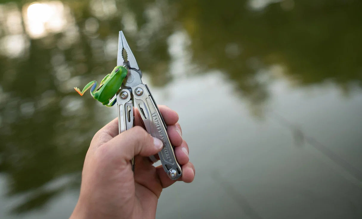Ferramenta Multifunções LEATHERMAN SIDEKICK®