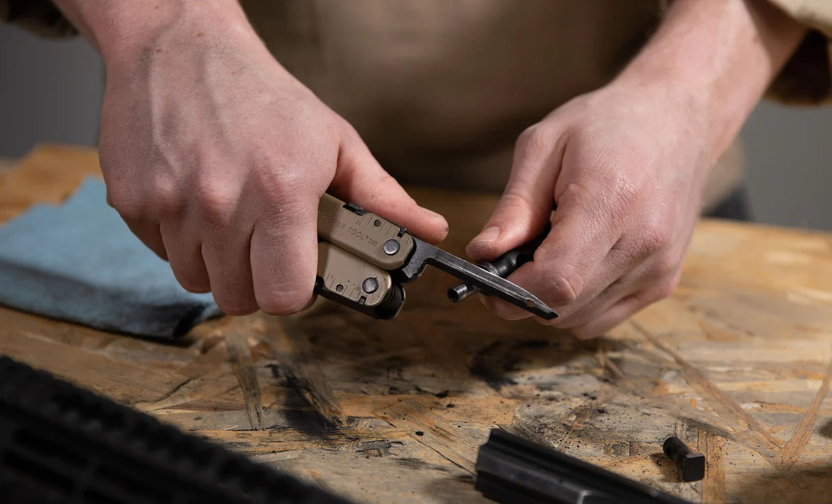 Ferramenta Multifunções LEATHERMAN SUPER TOOL® 300M BLACK