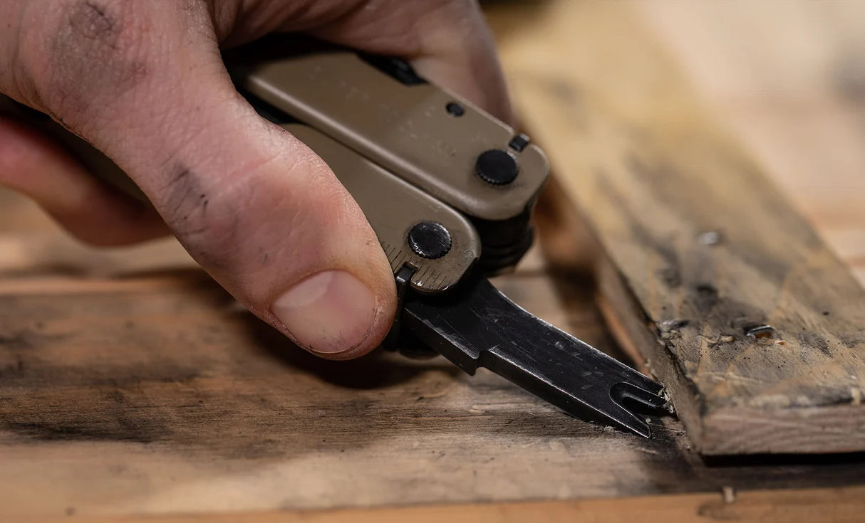 Ferramenta Multifunções LEATHERMAN SUPER TOOL® 300M BLACK